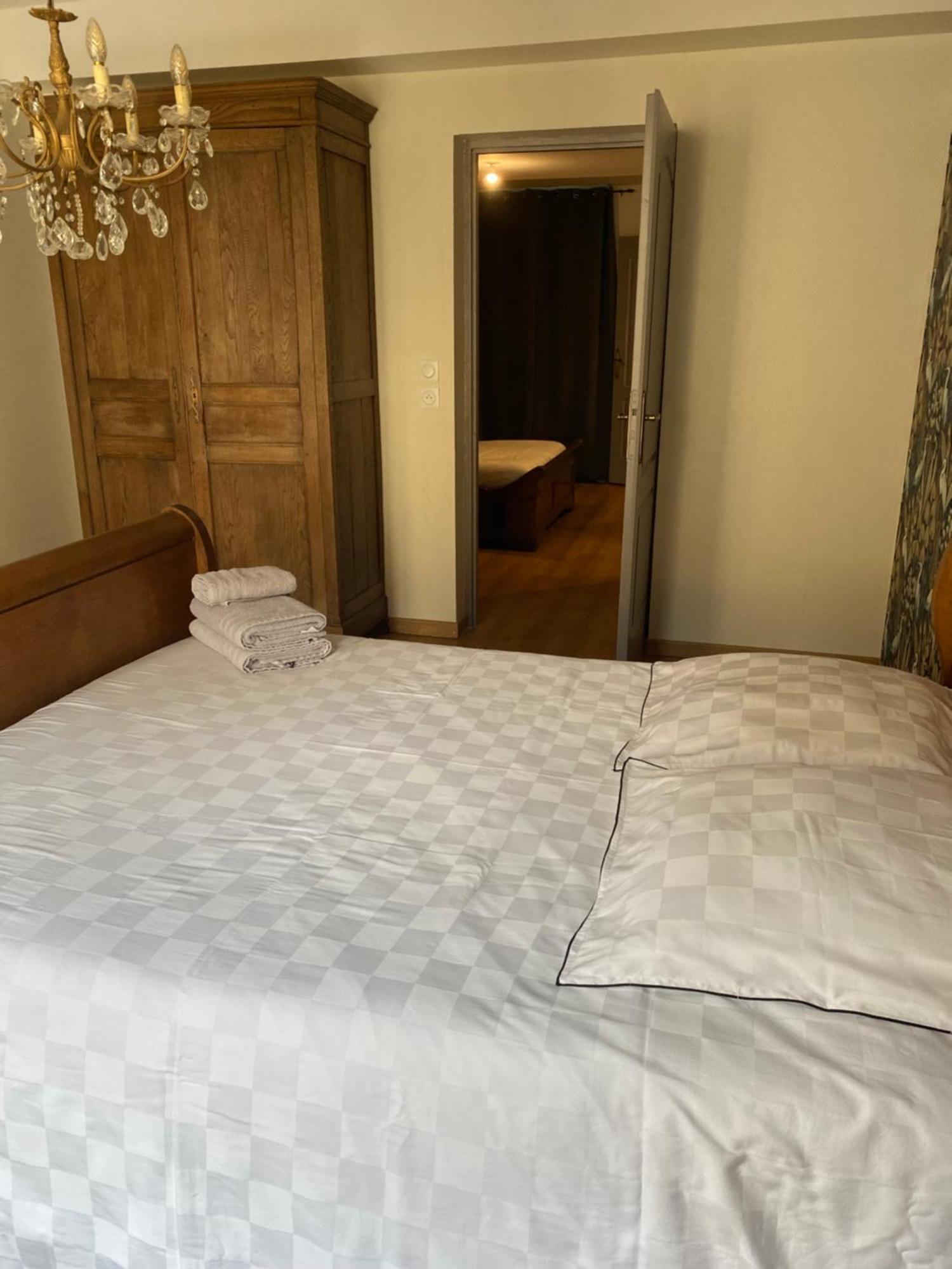 La Chambre D'Angele Sedan Ngoại thất bức ảnh
